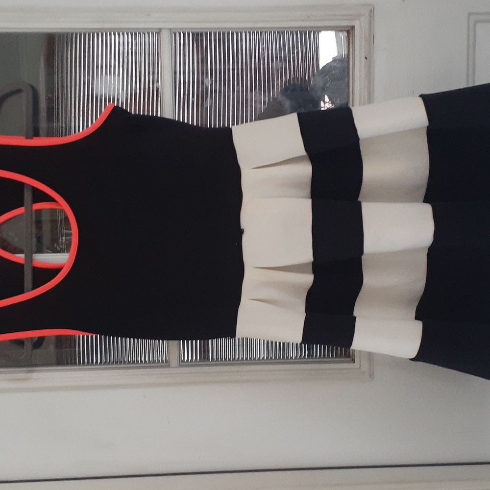 Crystal sky black and white sleeveless dress sz 11